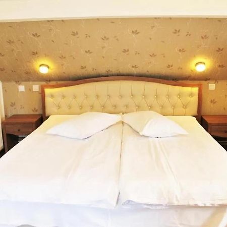 Hotel Crisalpin โปยานาบราซอฟ ภายนอก รูปภาพ