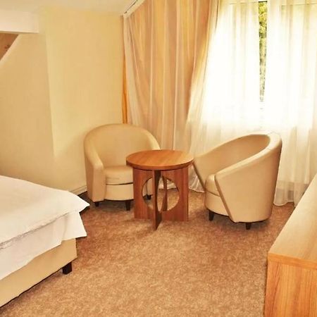 Hotel Crisalpin โปยานาบราซอฟ ภายนอก รูปภาพ